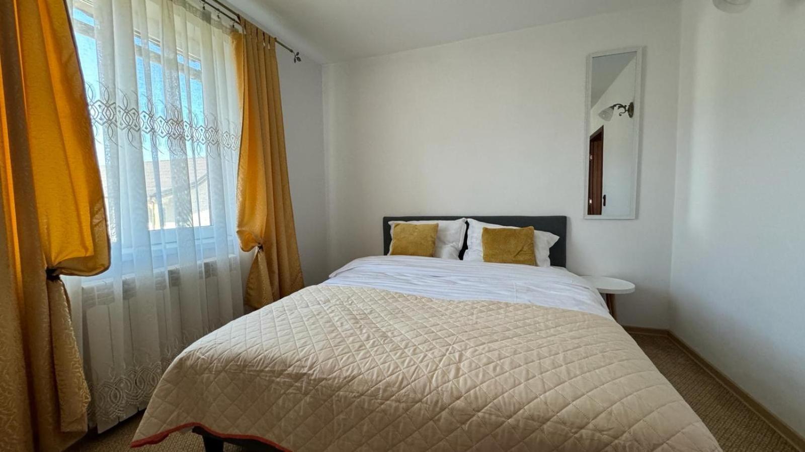 Casa Nicoladis Apartment Zarnesti Ngoại thất bức ảnh