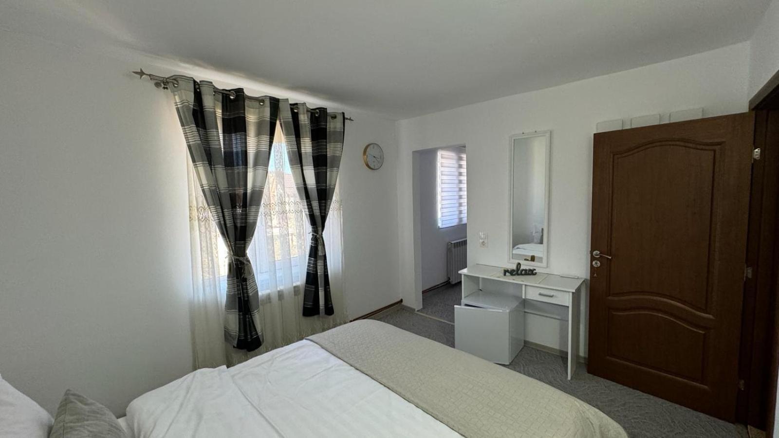 Casa Nicoladis Apartment Zarnesti Ngoại thất bức ảnh