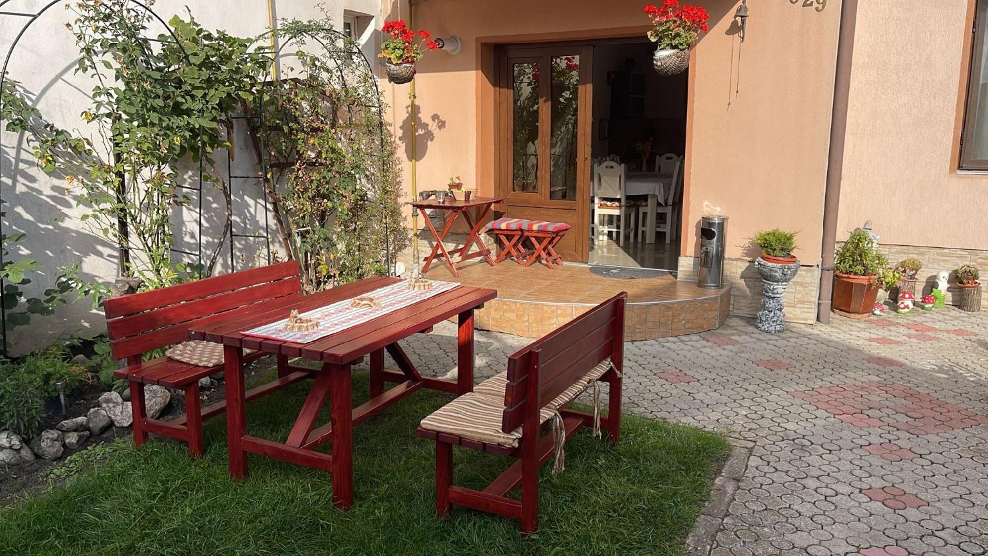 Casa Nicoladis Apartment Zarnesti Ngoại thất bức ảnh
